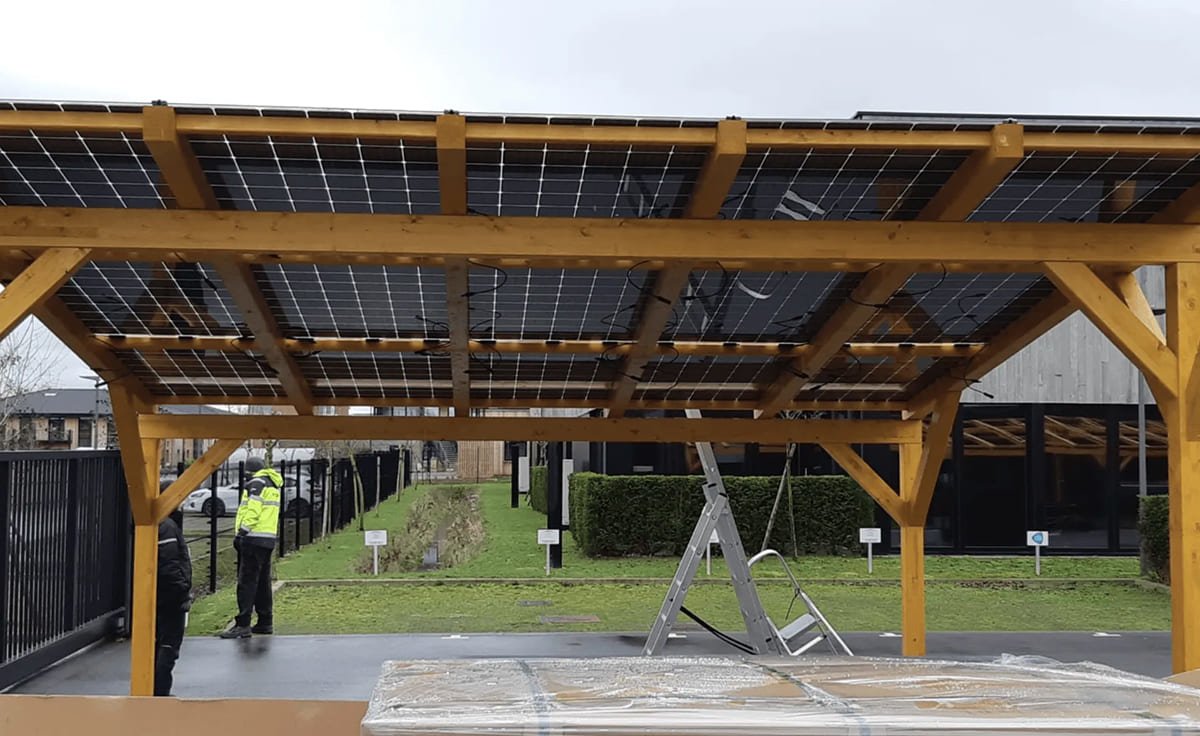 Holzcarport Solarmodule Photovoltaik Unteransicht Holzunterkonstruktion Glas Glas Module