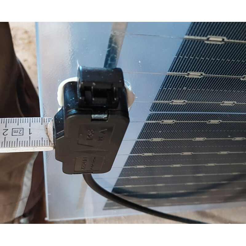 GridParity B60 330 Wp Glas PV Modul bifacial 5% Transparenz (1684 mm x 1002 mm x 5 mm)