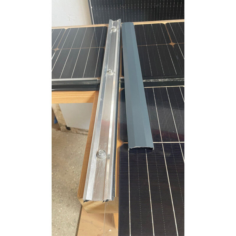 Abdeckschiene für Montagesystem, Klippsystem, anthrazit, Preis/mtr.