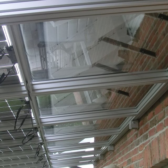 VSG Glas 6mm zum Auffüllen der Dachstruktur